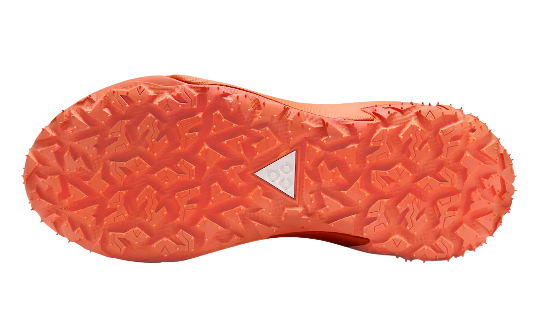 Nike ACG Mountain Fly 2 Low Summit White Orange 4