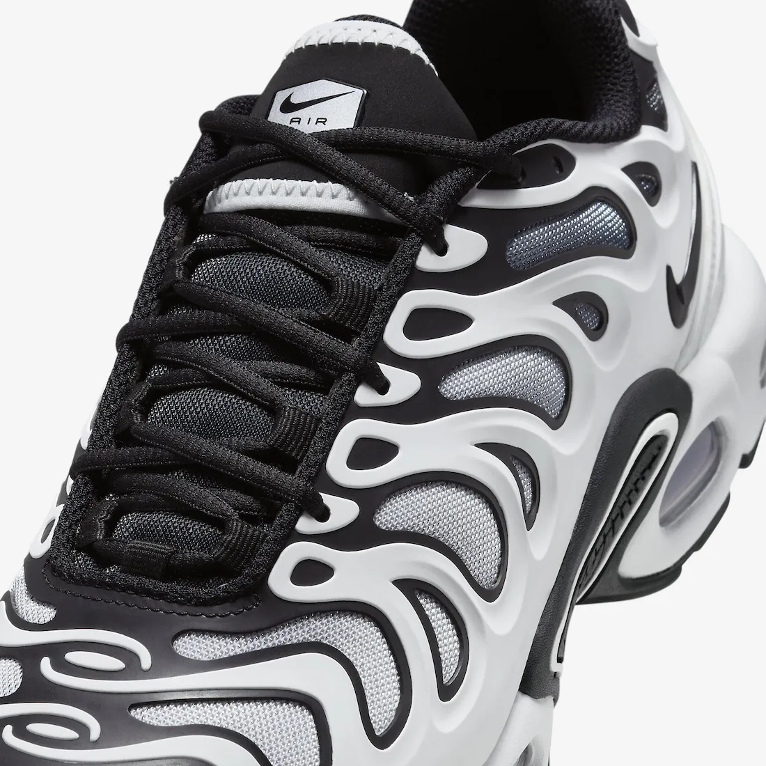 Nike Air Max Plus Drift White Black 5