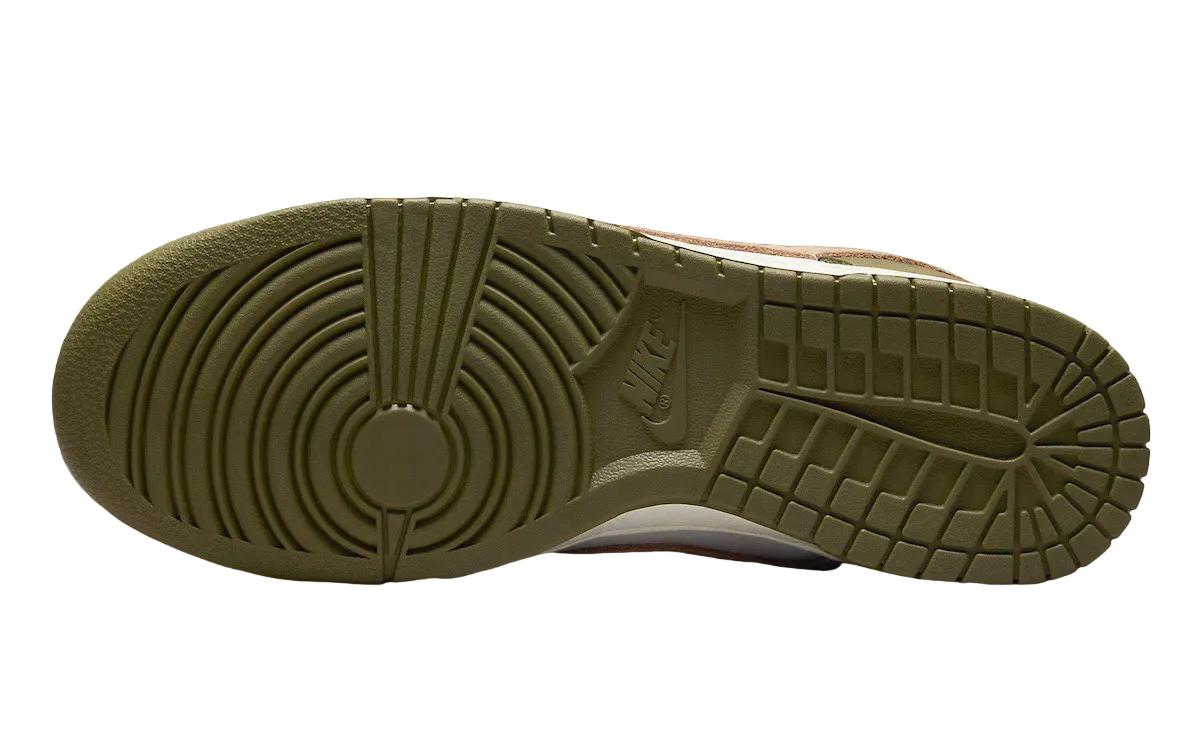 Nike Dunk Low Medium Olive 4