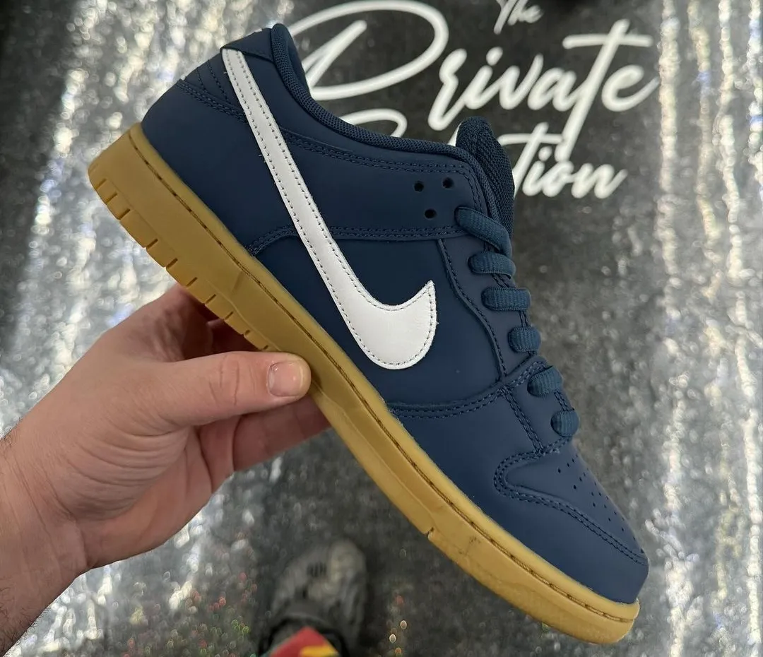Nike SB Dunk Low Navy Gum 0