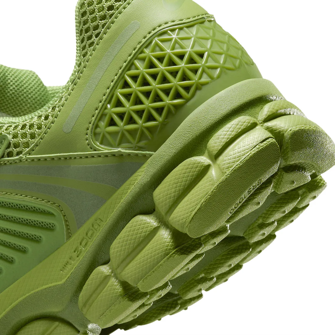 Nike WMNS Zoom Vomero 5 Chlorophyll 6