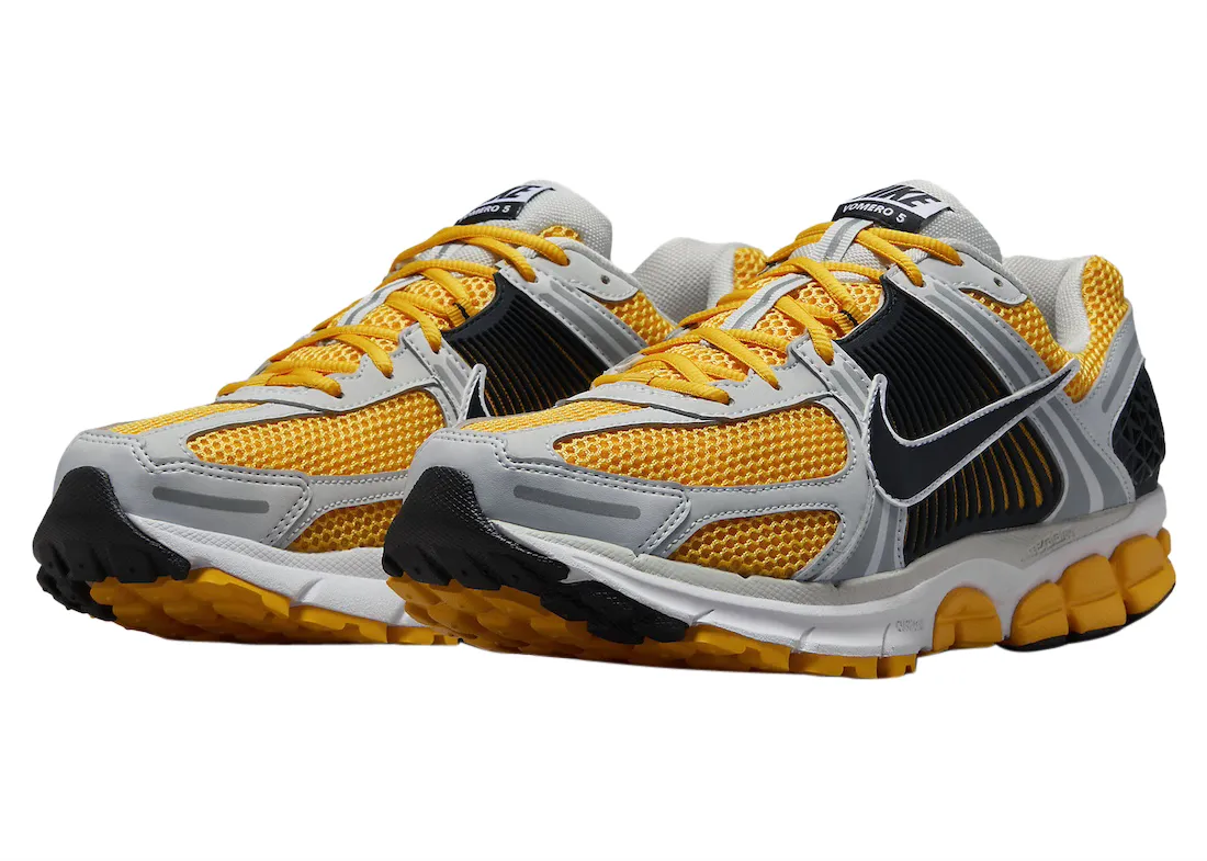 Nike Zoom Vomero 5 University Gold 0