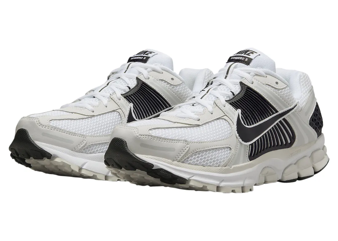 Nike Zoom Vomero 5 White Black 0