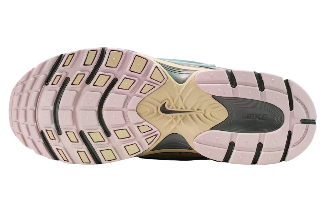 a ma maniere x nike v5 rnr light carbon desert khaki 4