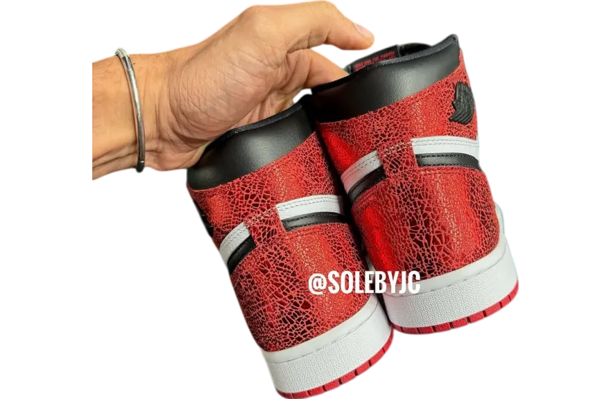 air jordan 1 high og wmns varsity red 3