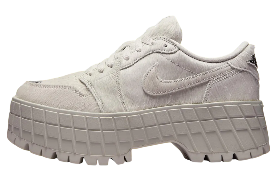 air jordan 1 low brooklyn light bone metallic silver