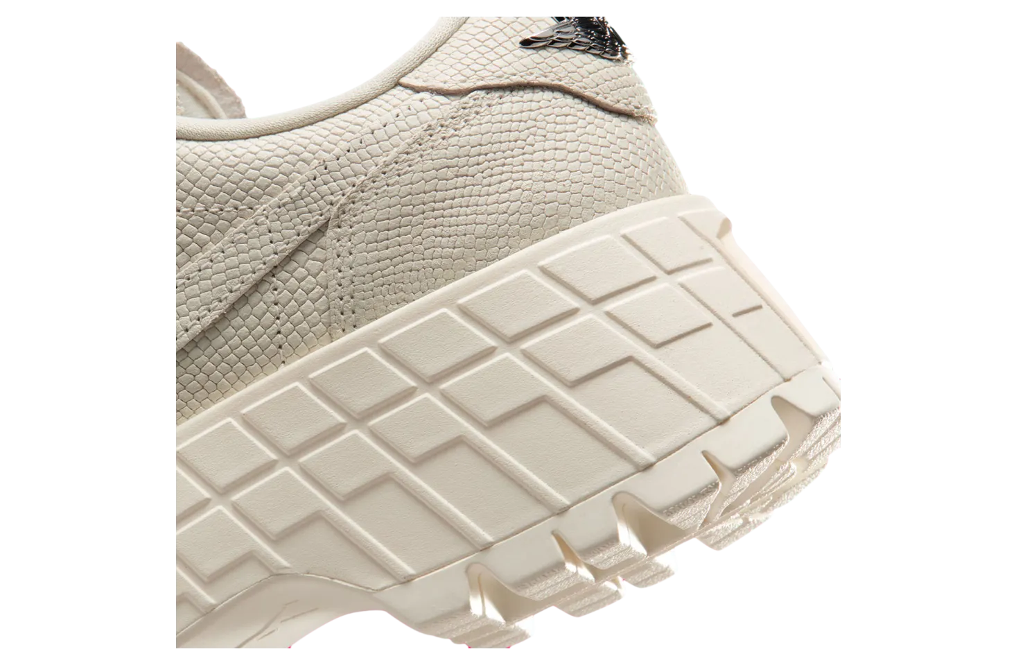 air jordan 1 low brooklyn wmns pale ivory racer pink 7