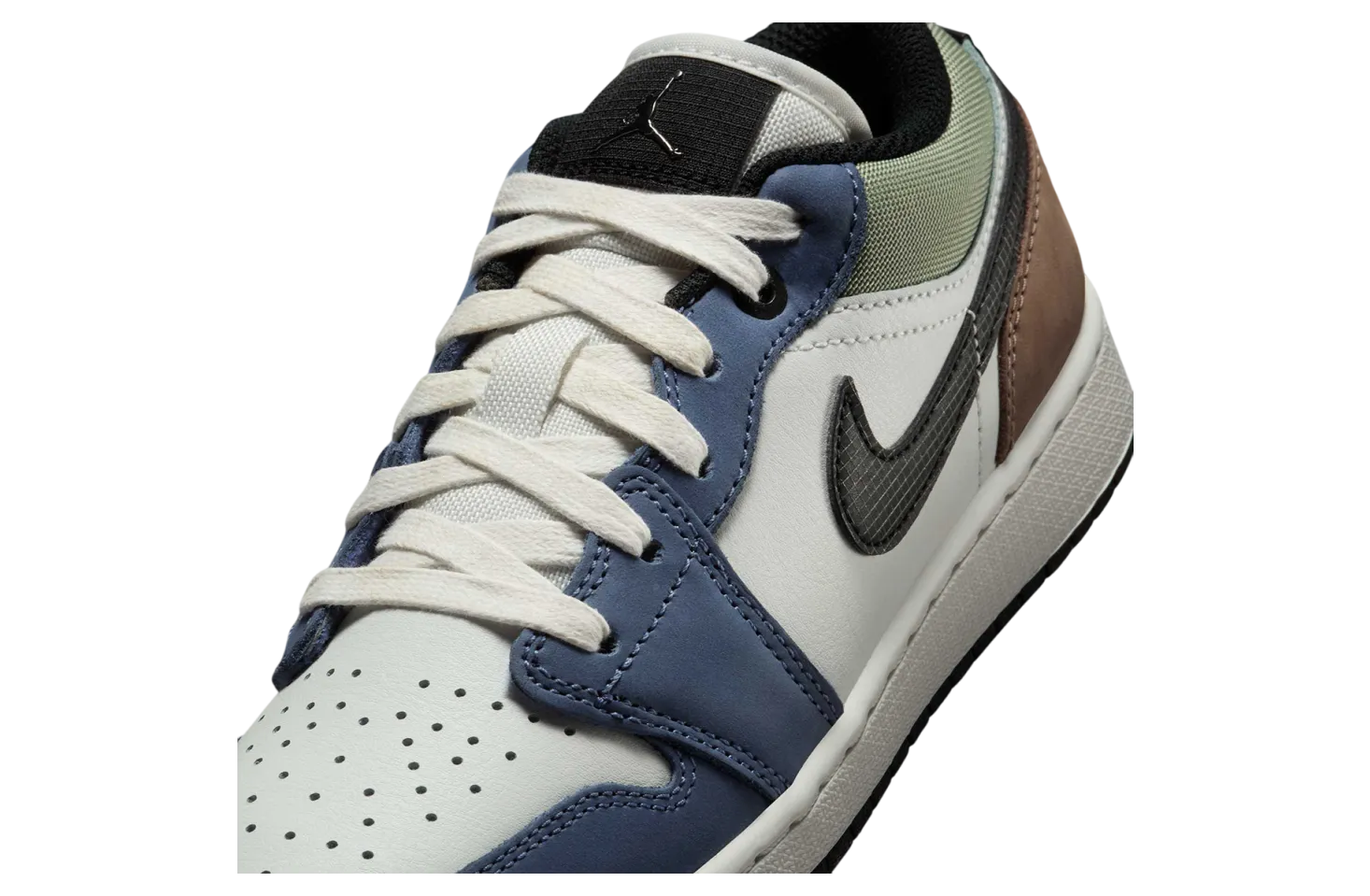 air jordan 1 low diffused blue jade horizon 6
