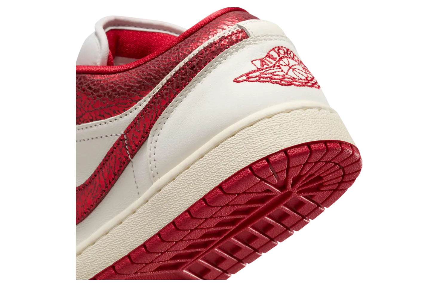air jordan 1 low se wmns sail varsity red 5