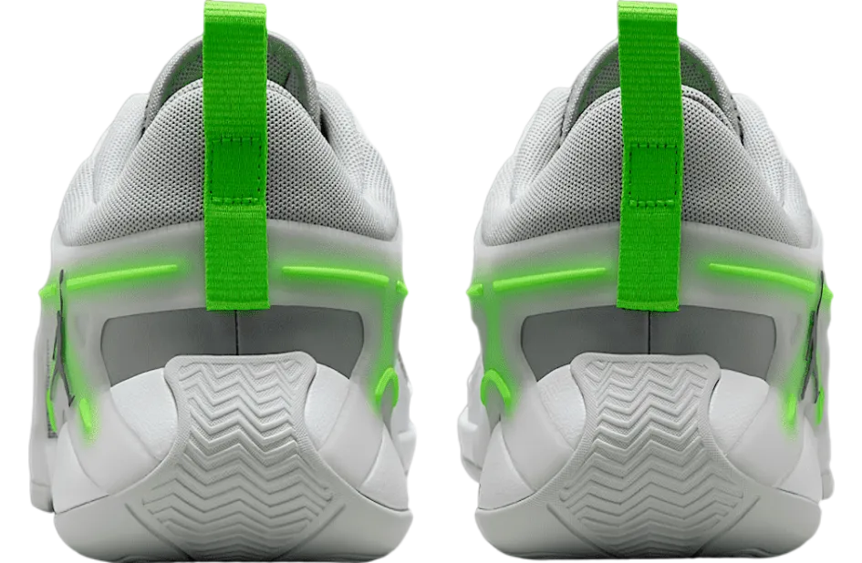 jordan heir sail electric green 4