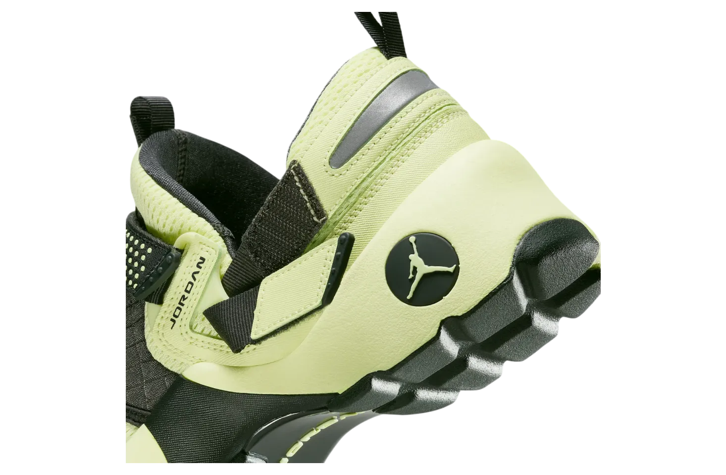 jordan trunner lx luminous green black 6
