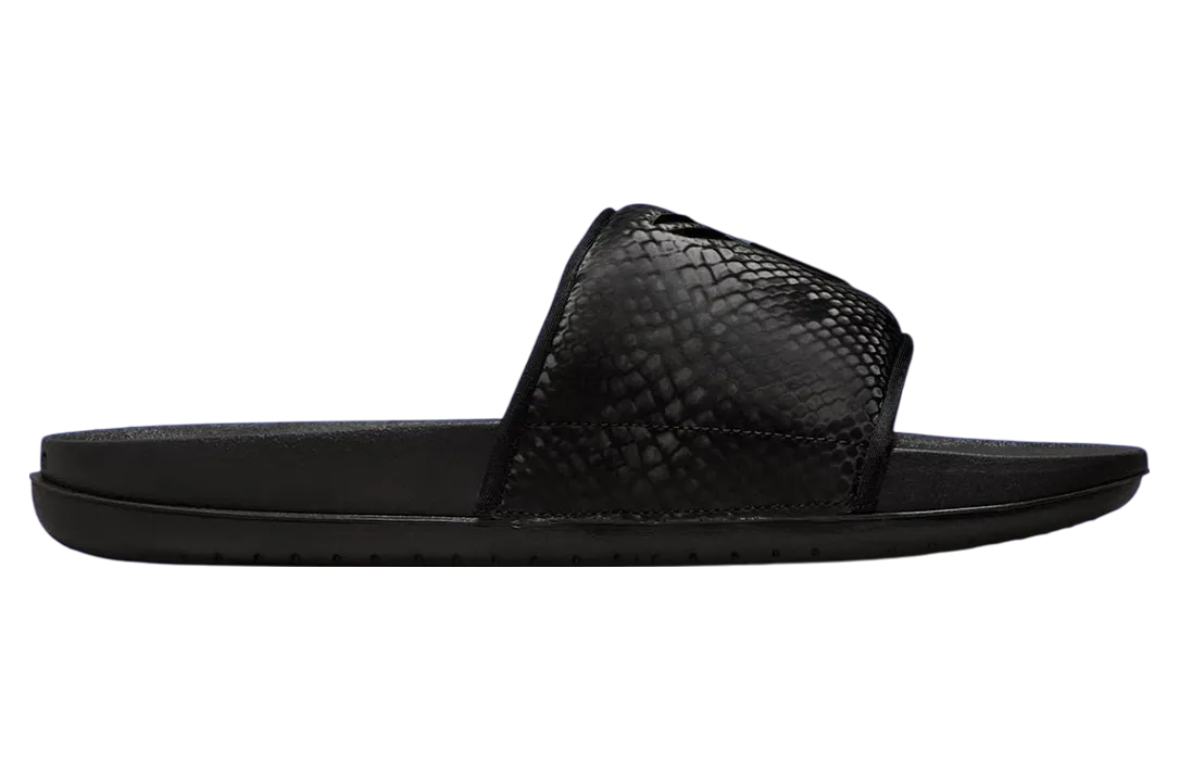 kobe bryant x nike offcourt slide triple black 3