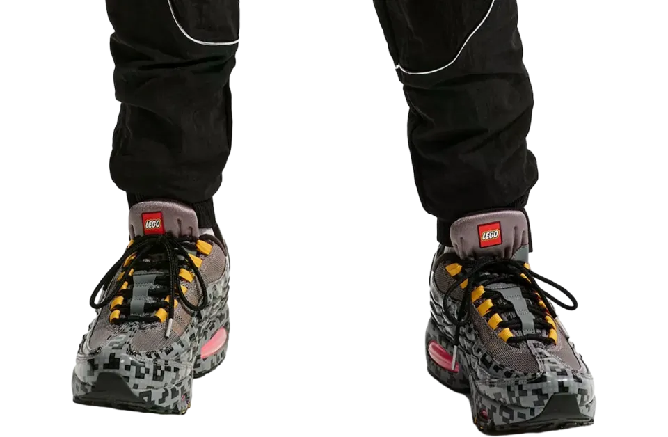 lego x nike air max 95 brick pixel gs smoke grey metallic silver 0