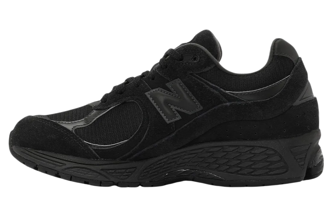 new balance 2002r black cat 1