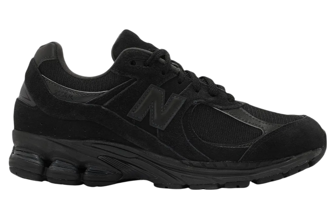 new balance 2002r black cat