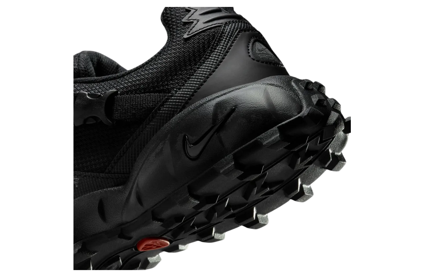 nike acg air phassad black 7