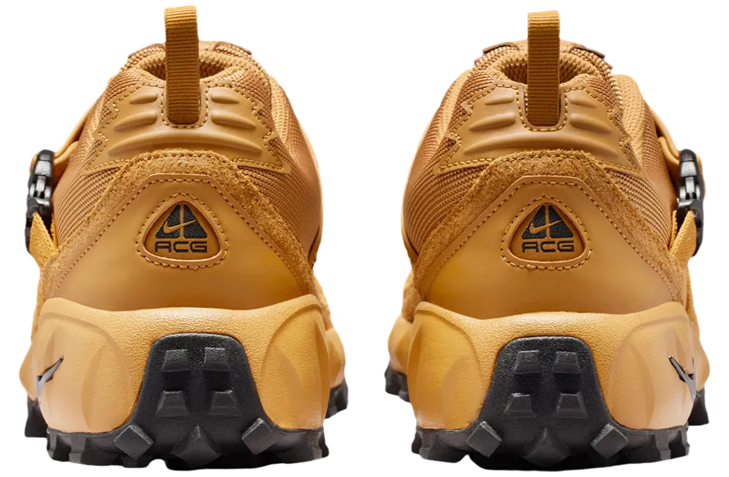 nike acg phassad wheat black 0