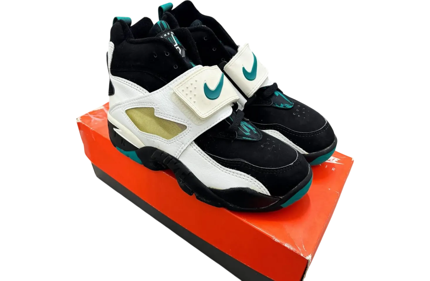 nike air diamond turf emerald