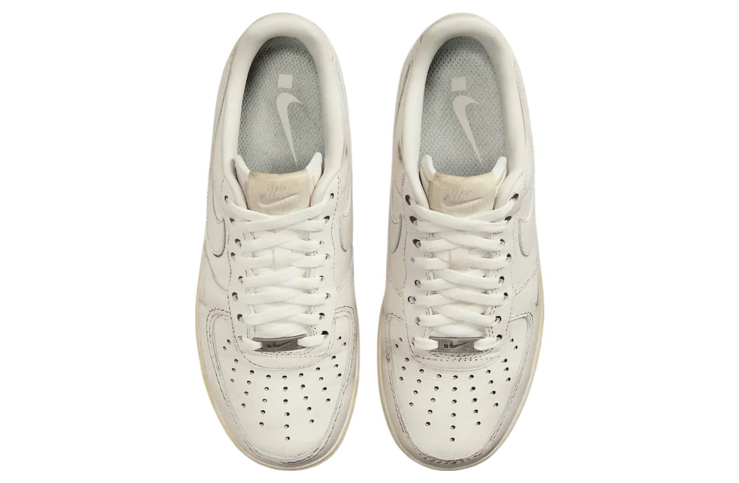 nike air force 1 low dirty triple white 2