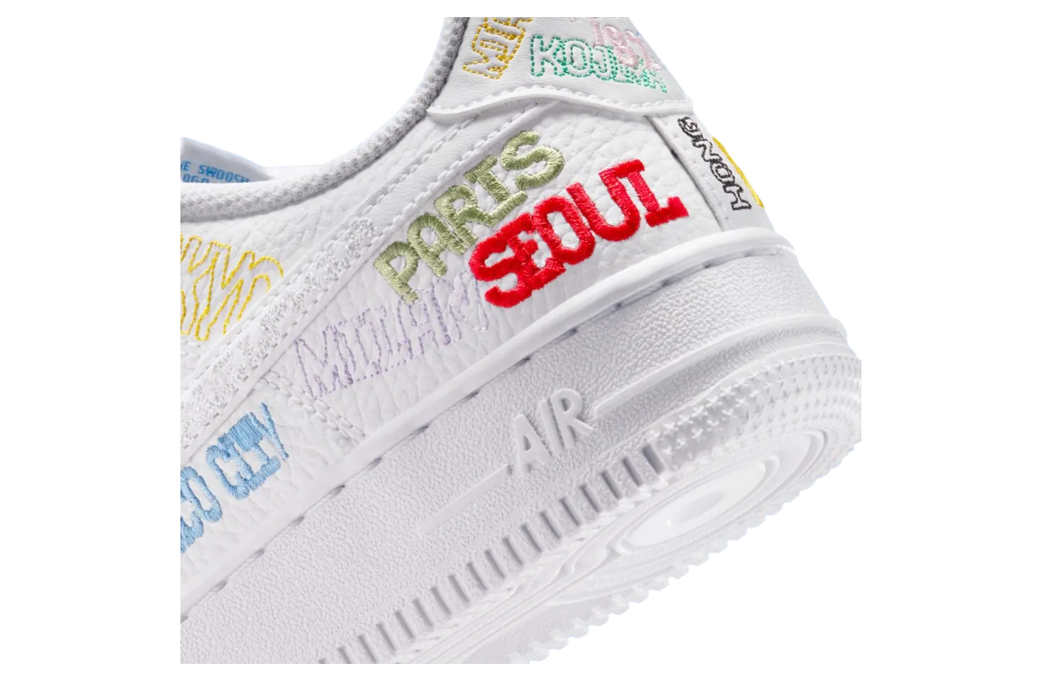 nike air force 1 low on tour 6