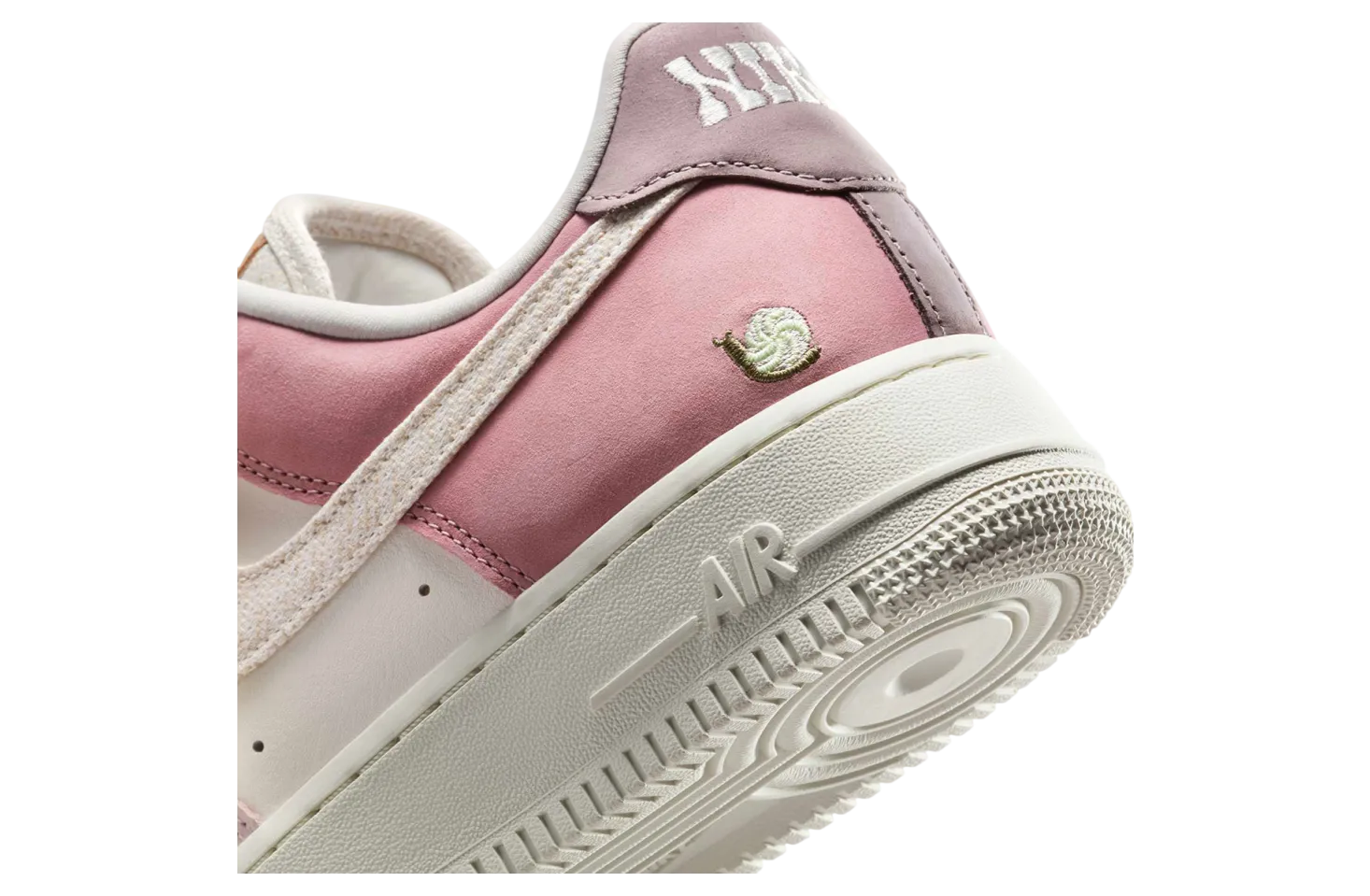 nike air force 1 low wmns mushroom 7