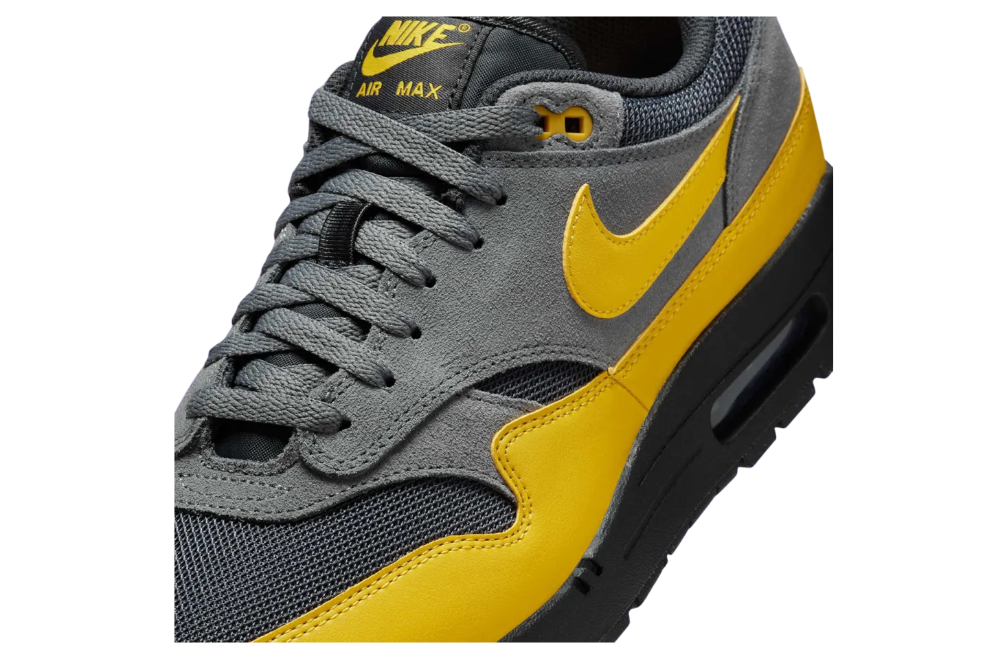 nike air max 1 batman 5