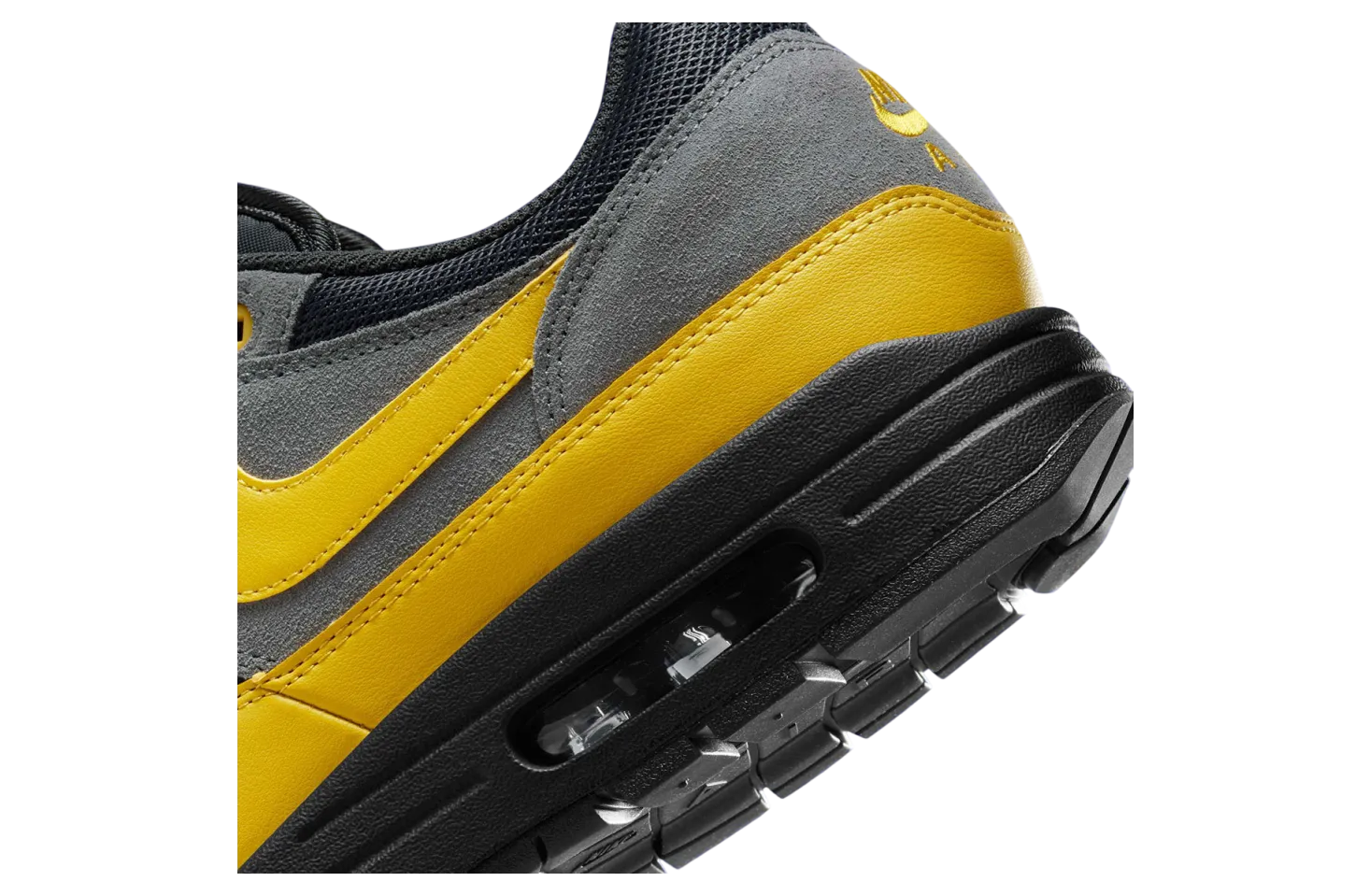 nike air max 1 batman 6