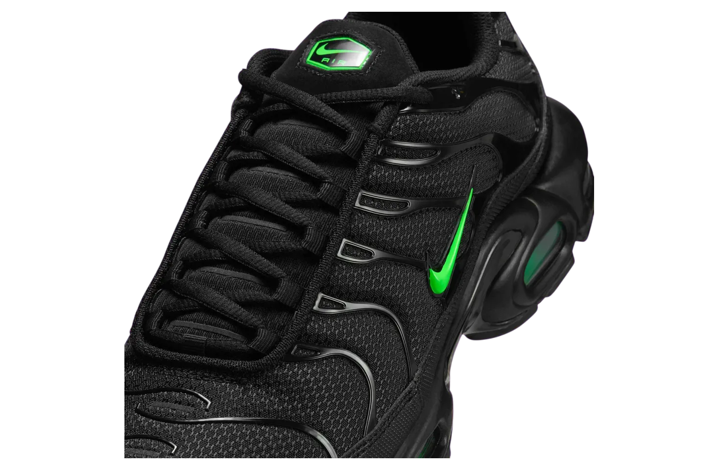 nike air max plus black green strike 5