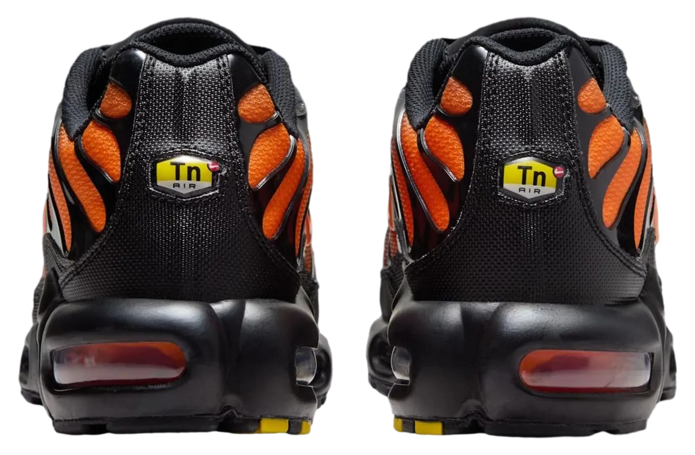nike air max plus black total orange 4