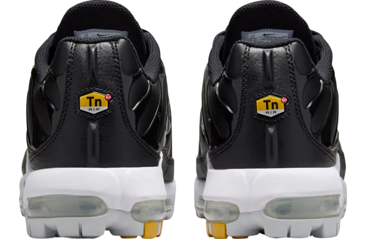 nike air max plus black white 4