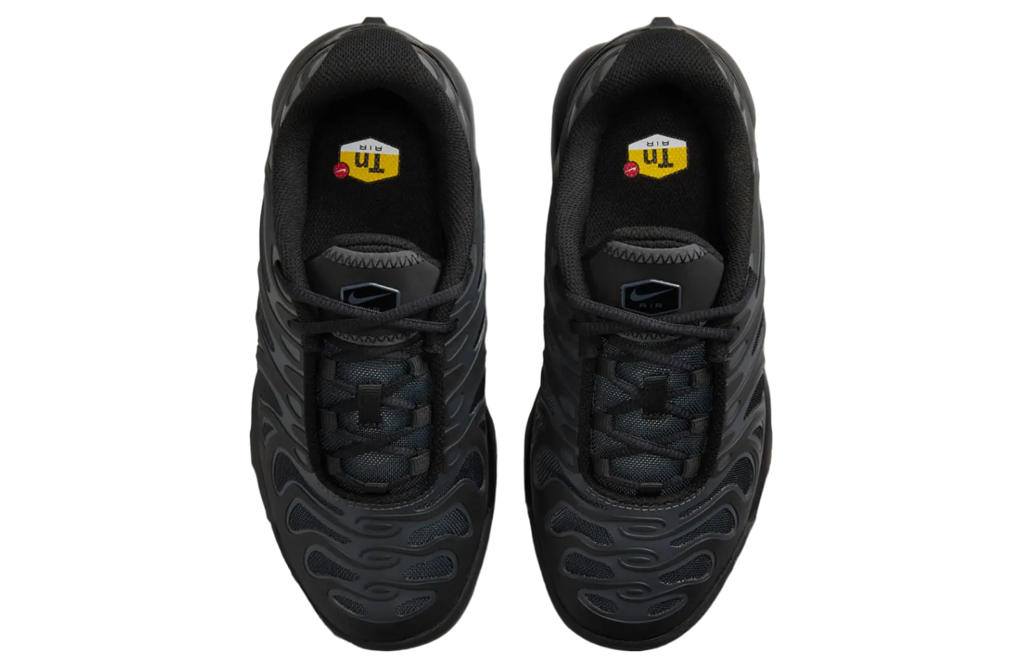 nike air max plus drift gs triple black 1
