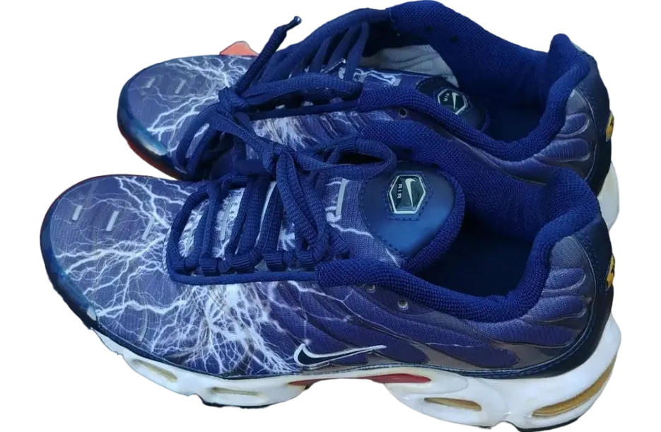 nike air max plus eclair lightning midnight navy salsa red 0