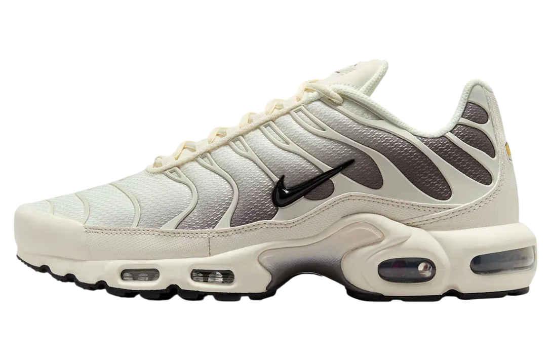 nike air max plus light orewood brown black