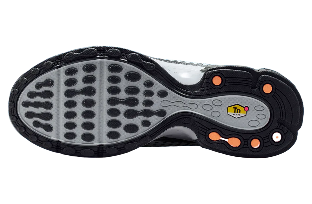 nike air max plus vii light smoke grey hot curry 3