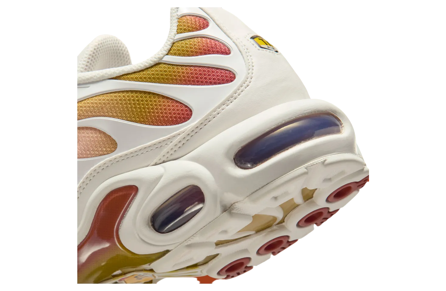 nike air max plus wmns rugged orange saturn gold 6