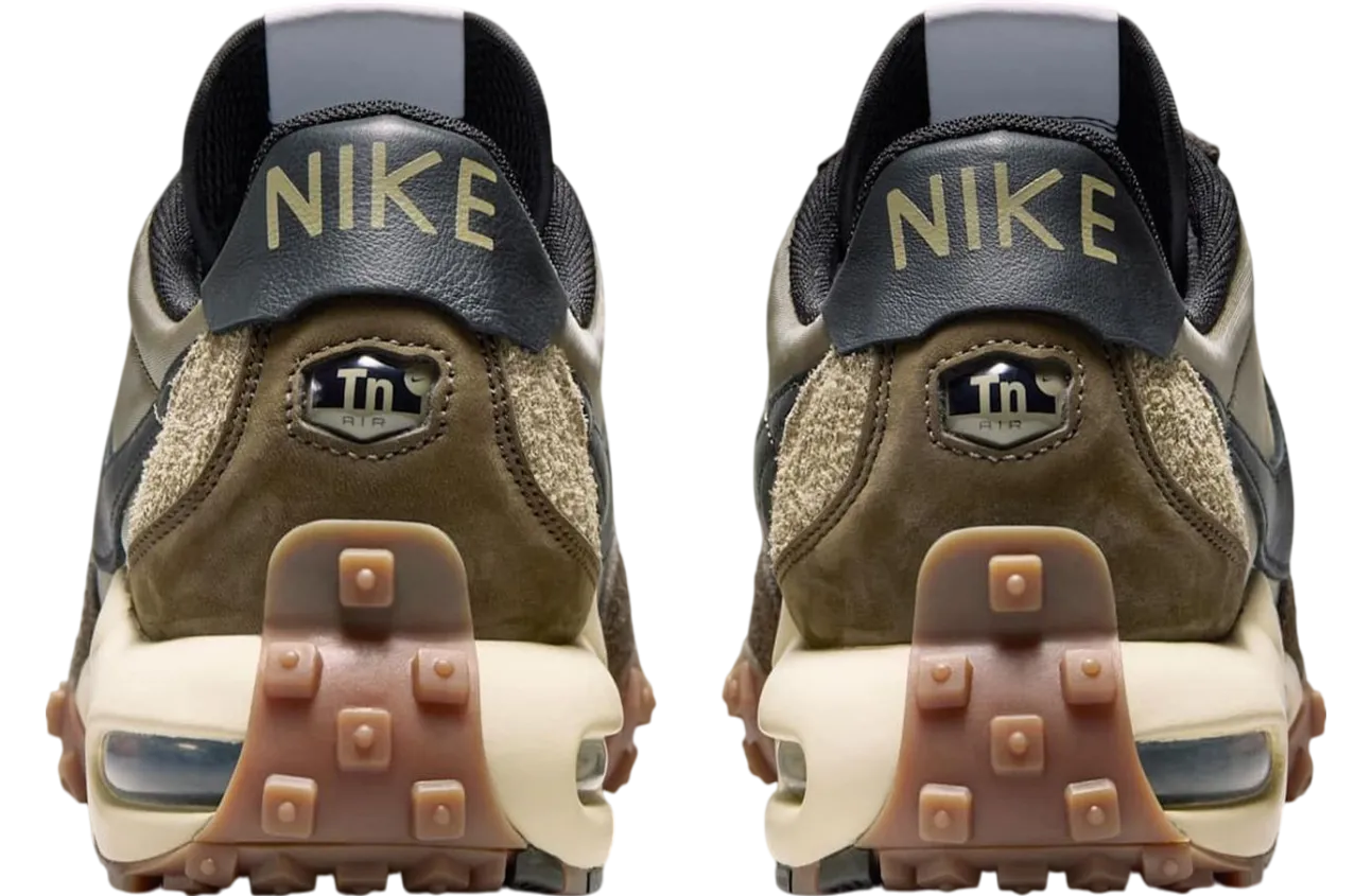 nike air max waffle sp matte olive gum dark brown 3