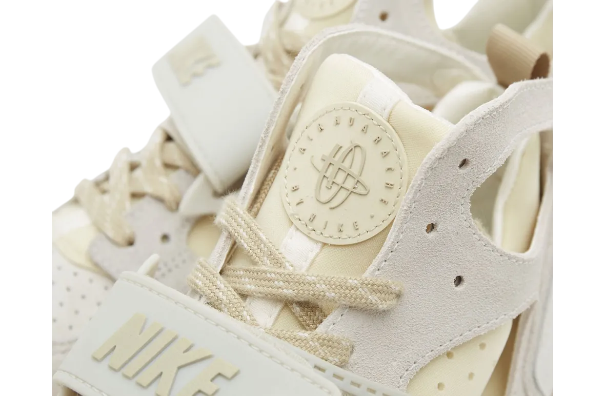 nike air trainer huarache sail light khaki 3