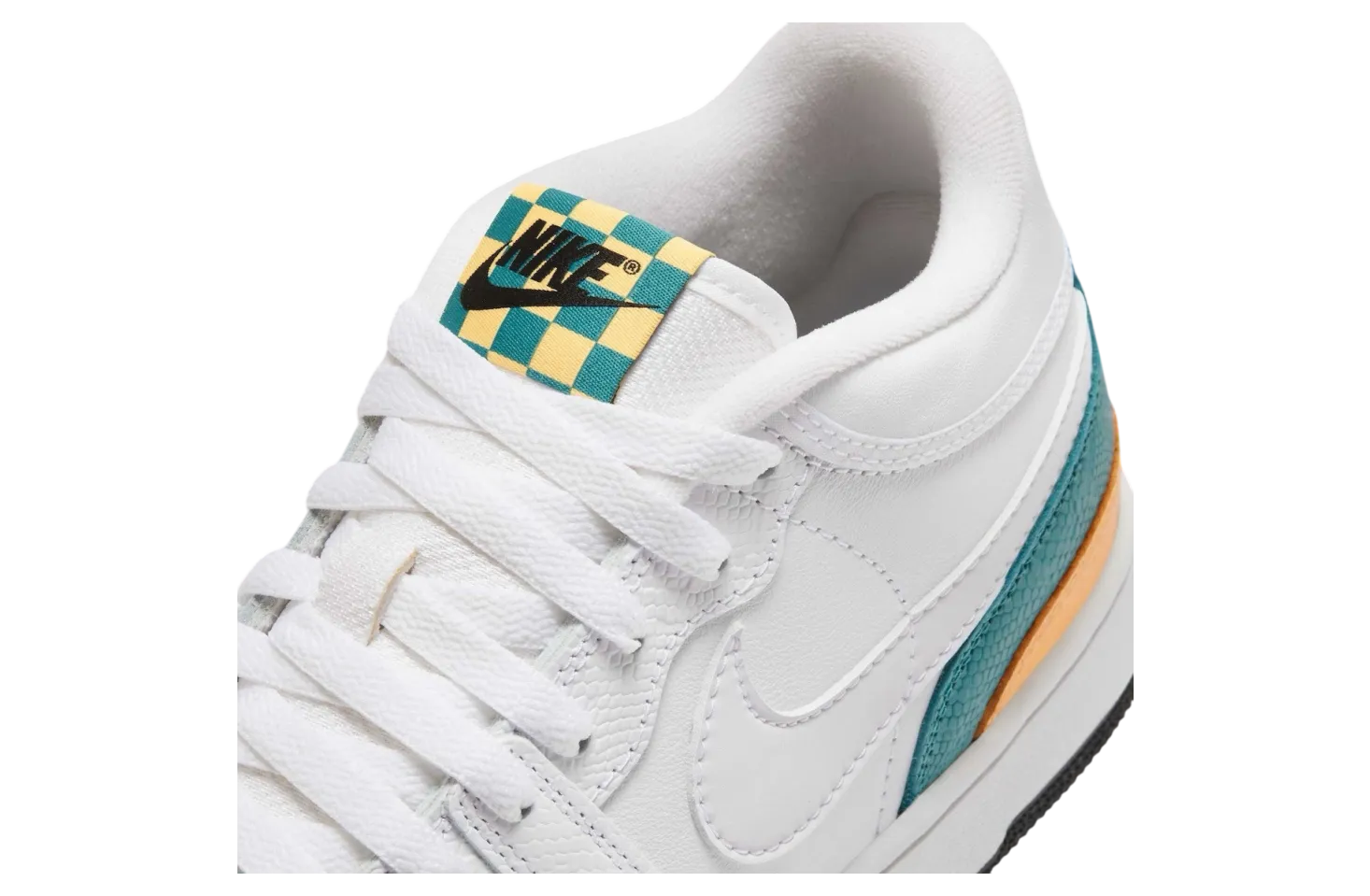 nike attack year of the snake 5