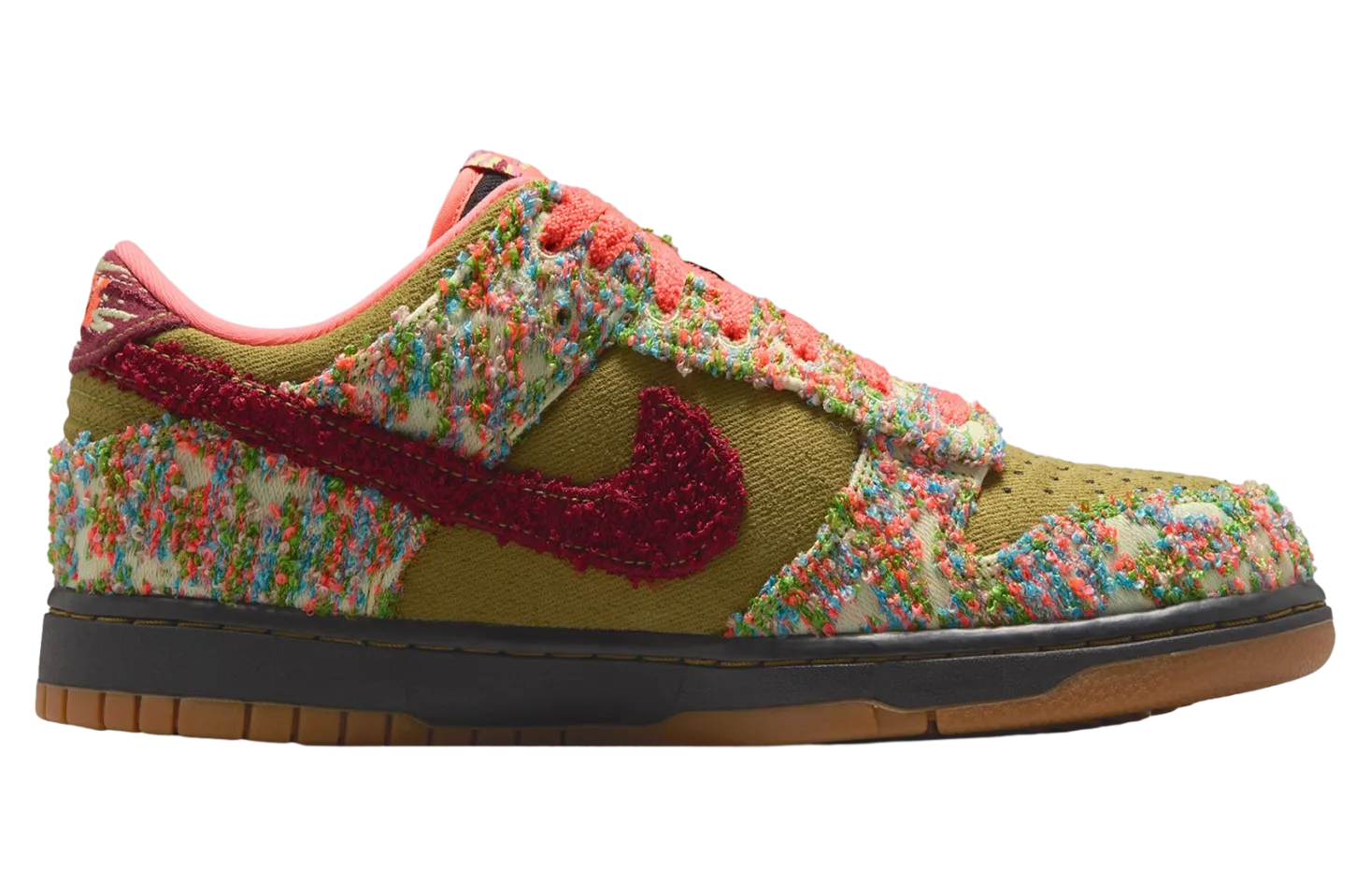 nike dunk low green curry luminous green 2