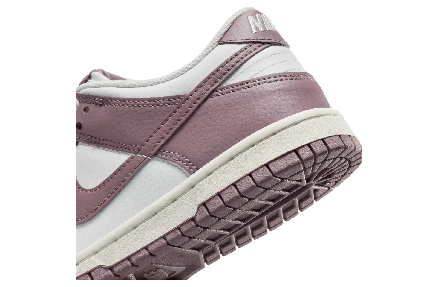 nike dunk low gs taupe grey summit white 6