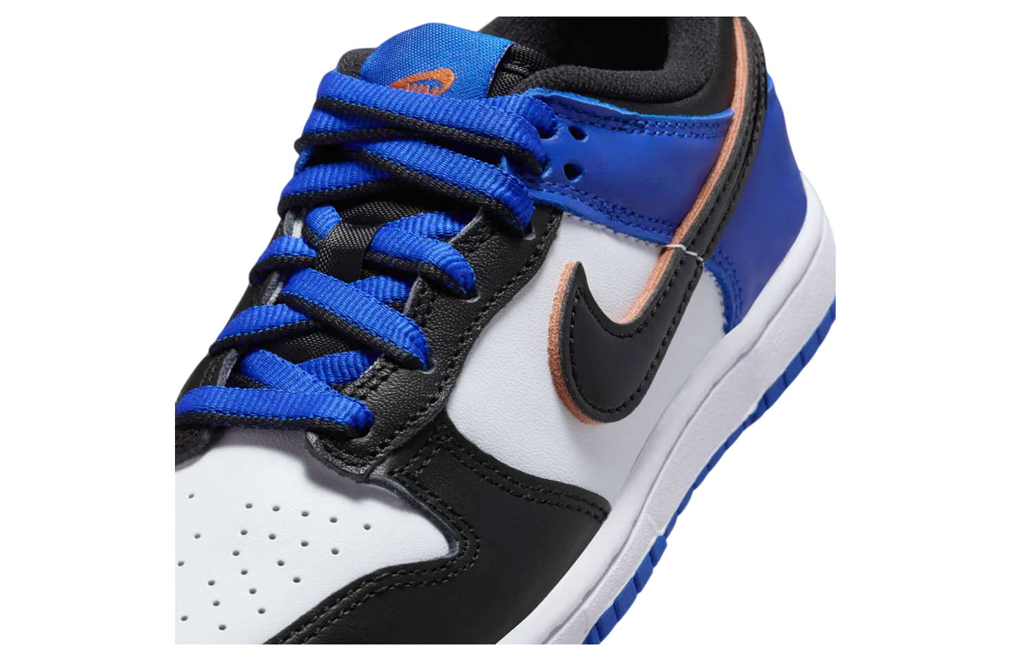 nike dunk low gs upside down swoosh knicks 5
