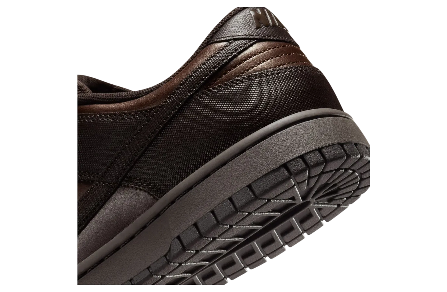 nike dunk low ironstone velvet brown 6