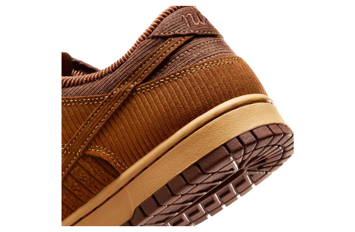 nike dunk low light british tan light chocolate 6