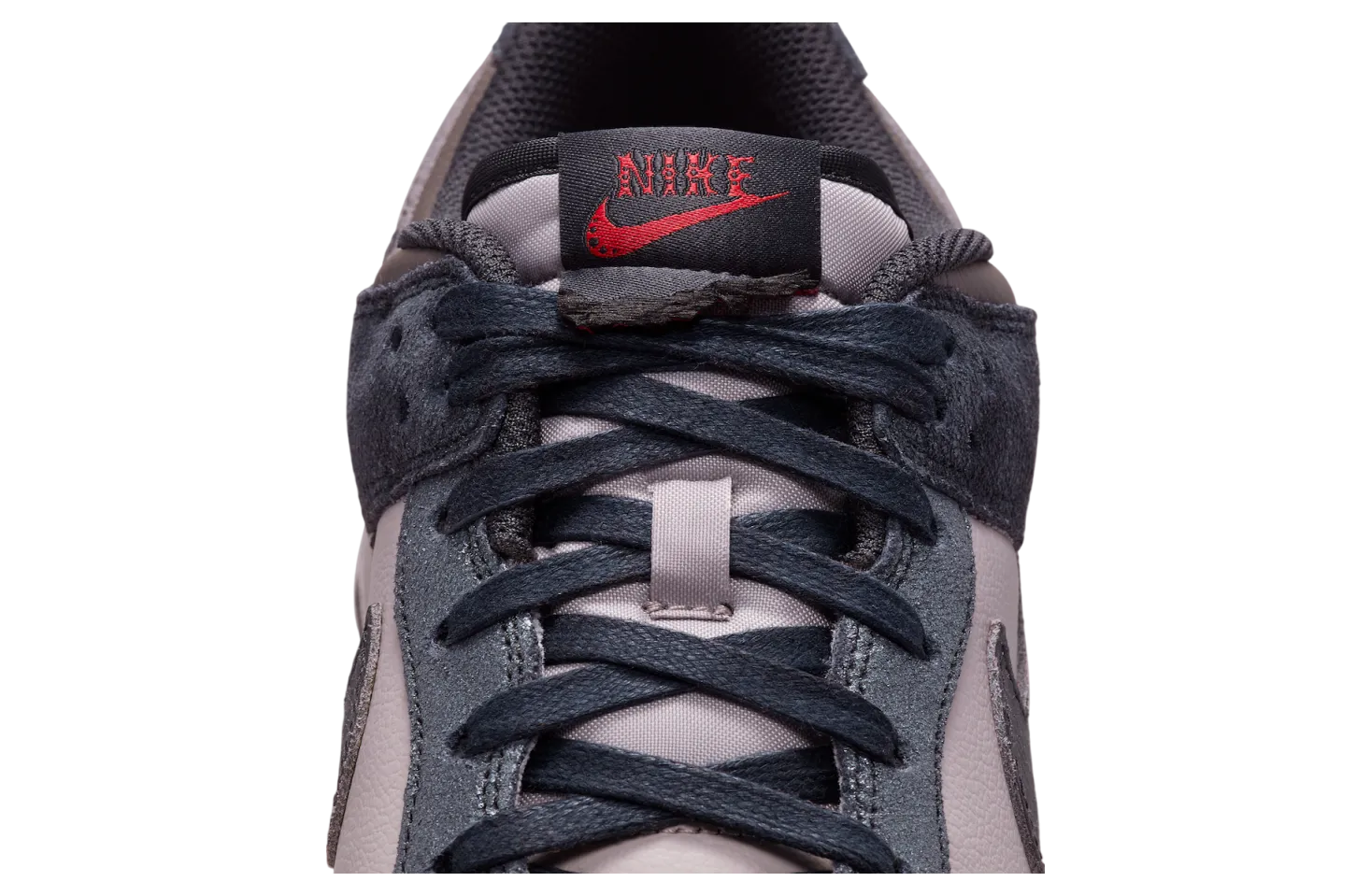 nike dunk low nyc cbgb metallic silver college grey 7