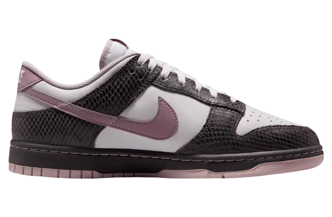 nike dunk low se snakeskin 1