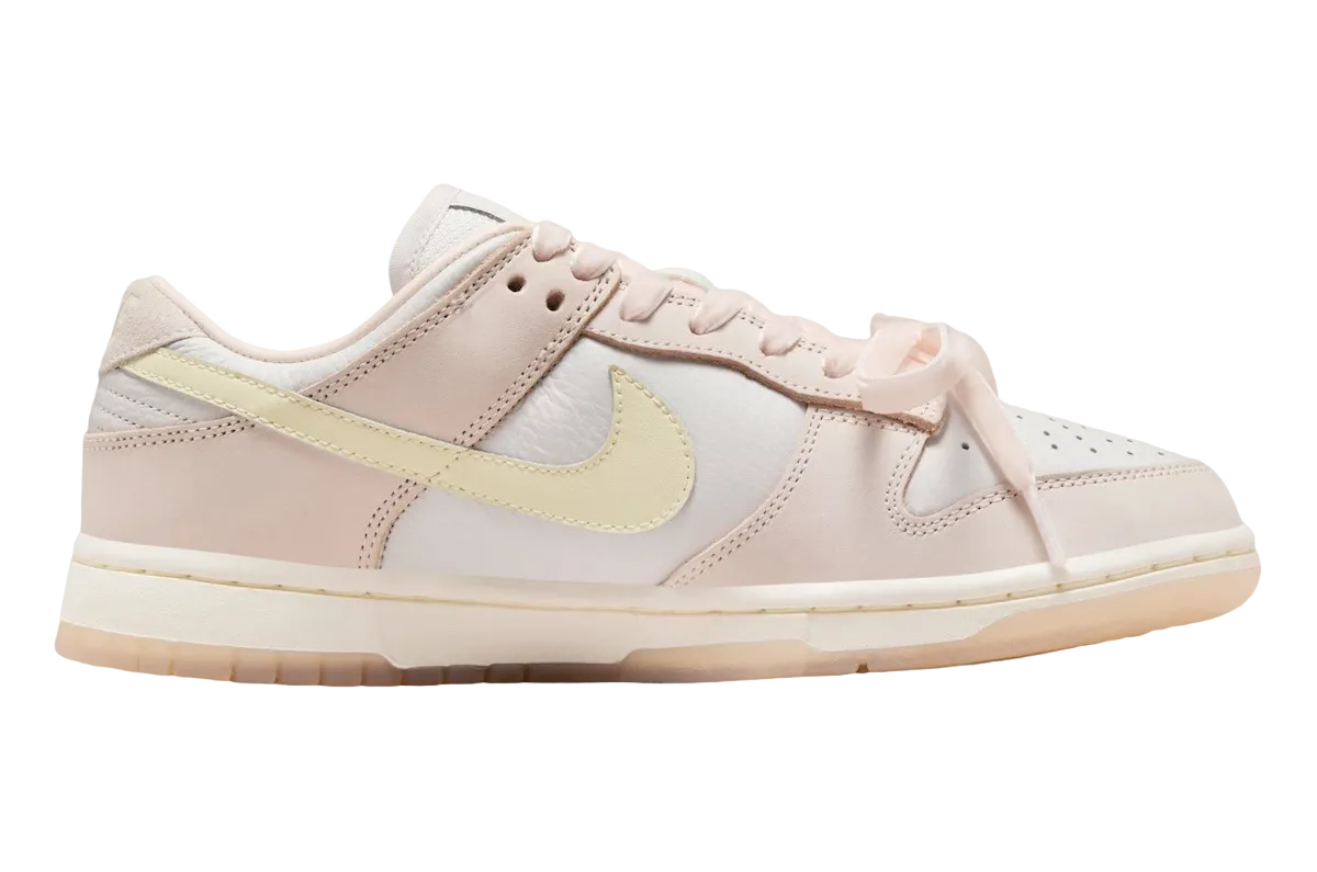 nike dunk low wmns light soft pink 2024 3