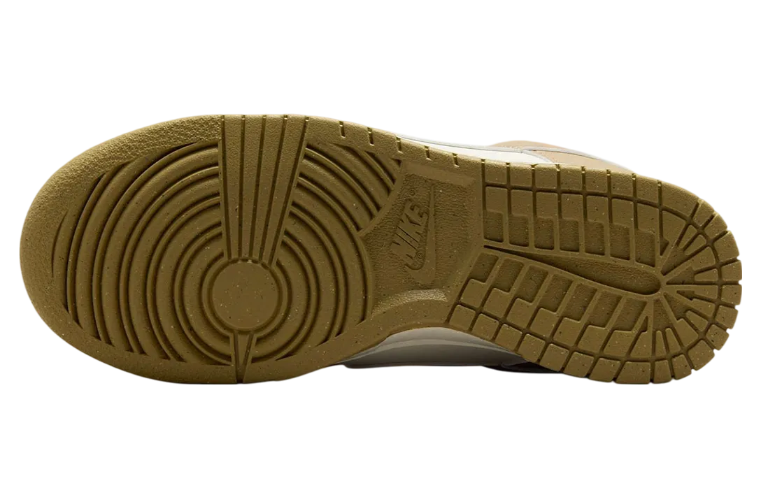 nike dunk low wmns next nature sail parachute beige 4