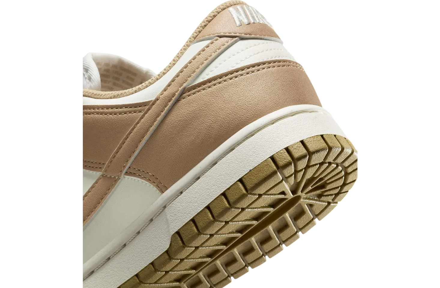nike dunk low wmns next nature sail parachute beige 6