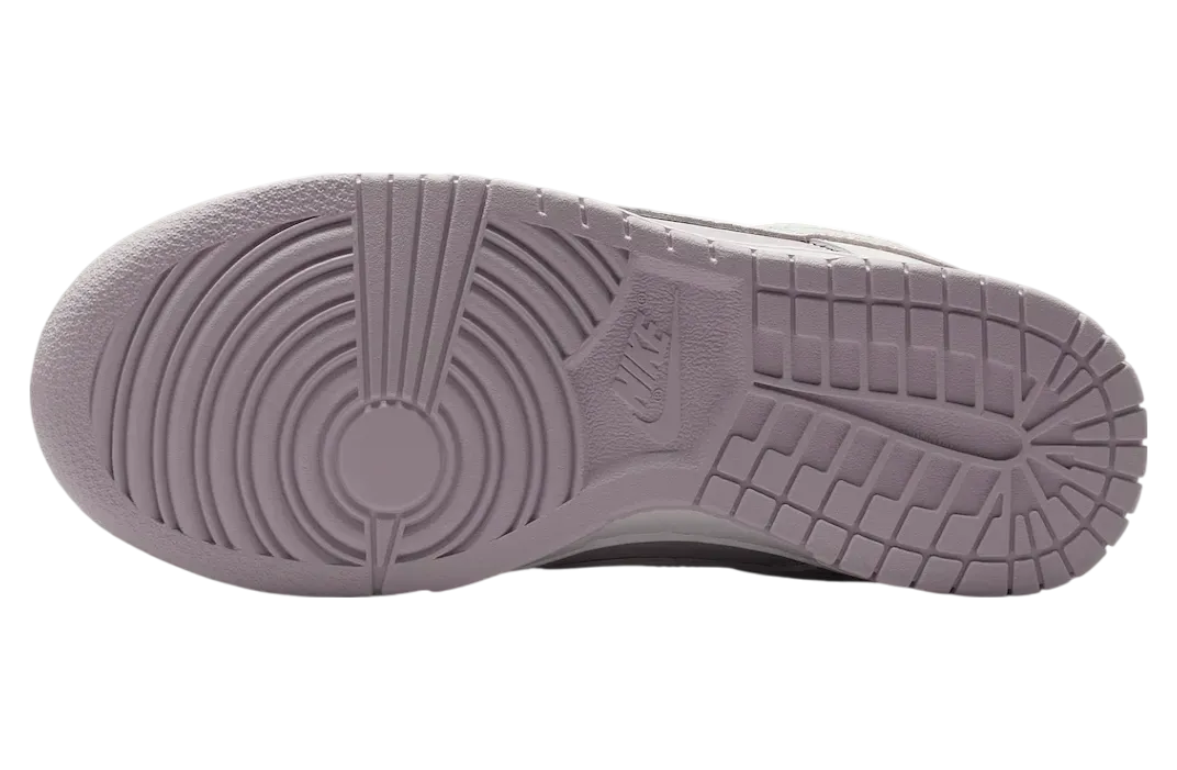 nike dunk low wmns platinum violet sail 4