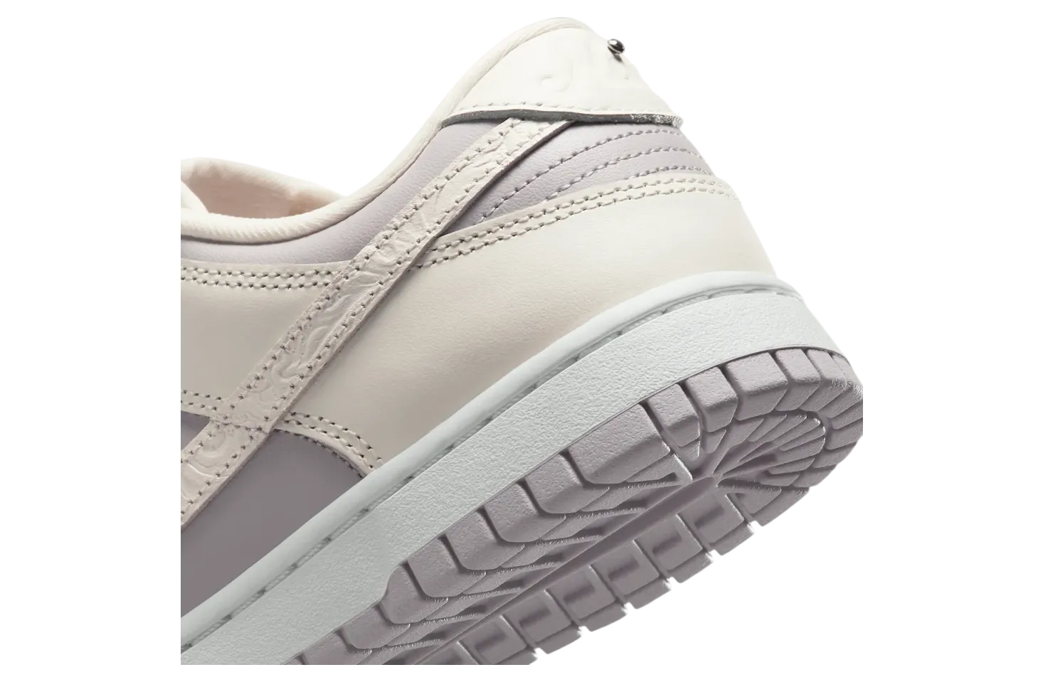 nike dunk low wmns platinum violet sail 6